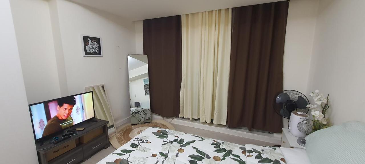 Jn Condotel The Azure Urban Resort Residences Paranaque City Kültér fotó